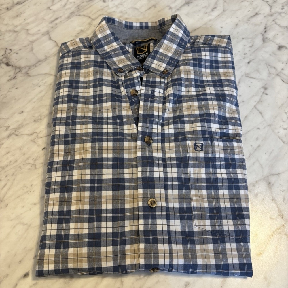 Noble Outfitters Men's Large Short Sleeve Button Down White and Gray Plaid Shirt